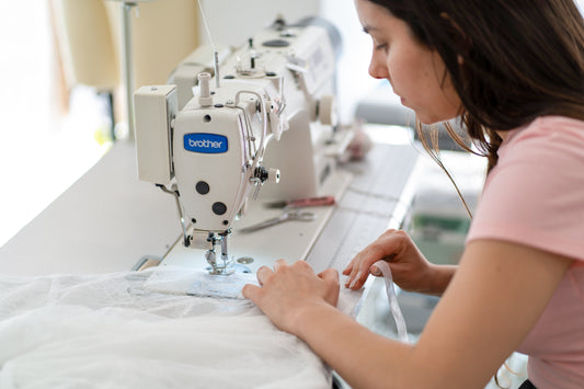 Vestidos de Noiva Feitos por Medida: Como Funciona o Processo