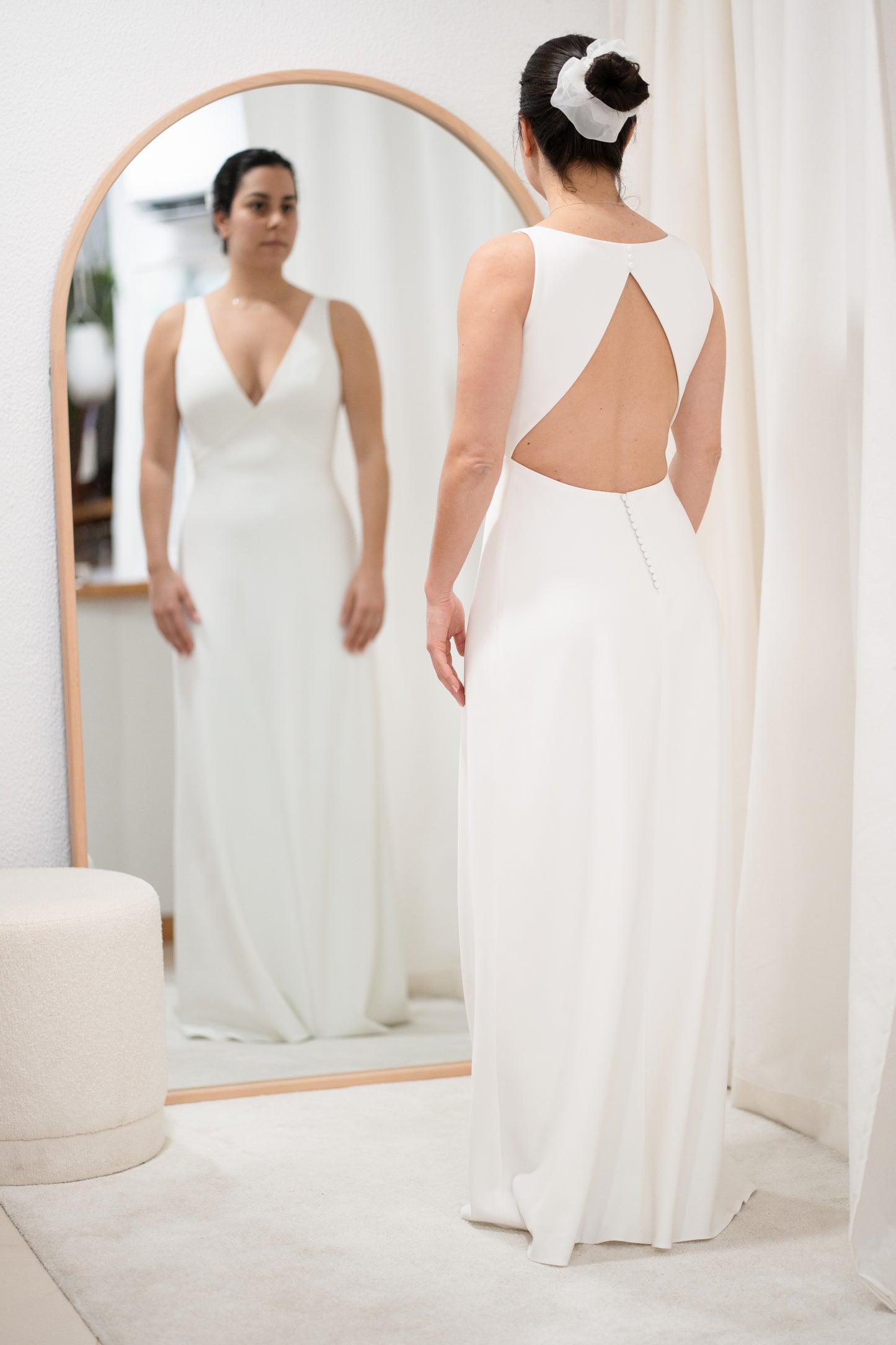 V-NECK DRESS WITH TRIANGULAR OPEN BACK