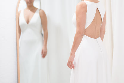 V-NECK DRESS WITH TRIANGULAR OPEN BACK