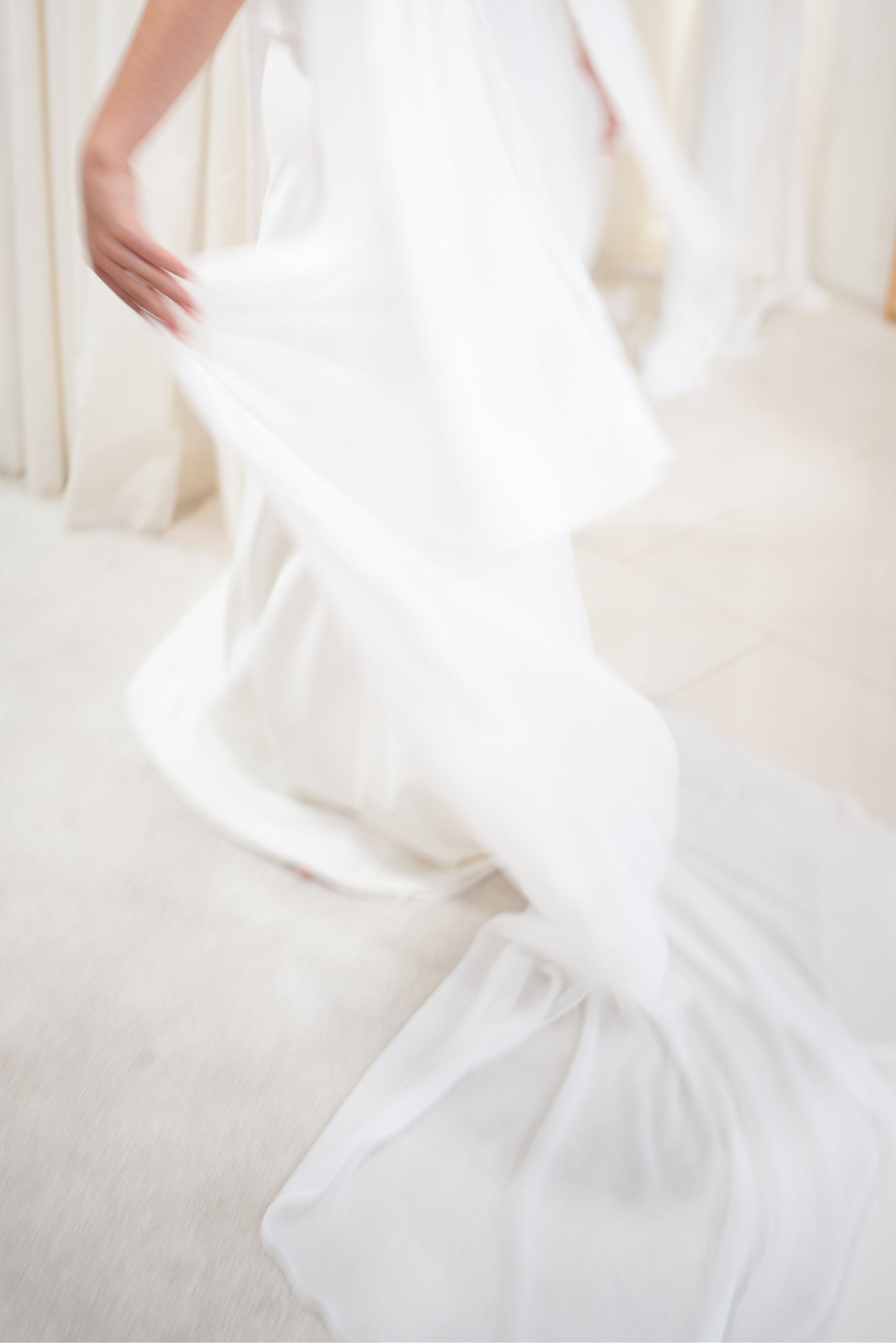 TWO-LAYER CAPE WITH PLEATED COLLAR AND SCARF