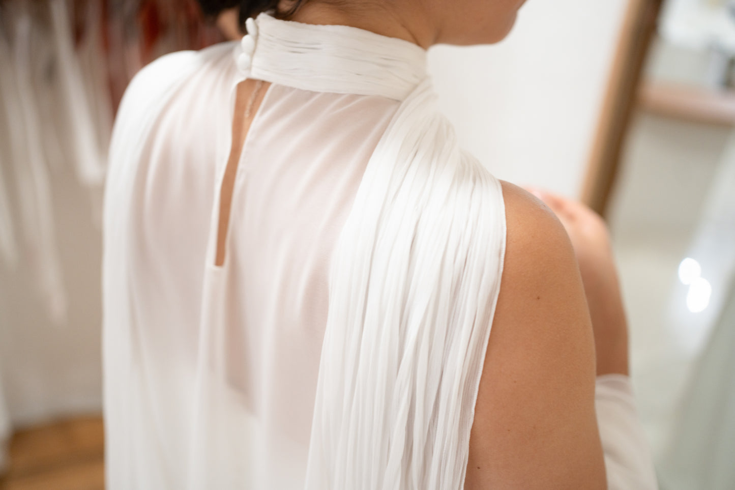 TWO-LAYER CAPE WITH PLEATED COLLAR AND SCARF