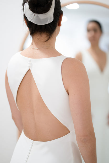 V-NECK DRESS WITH TRIANGULAR OPEN BACK