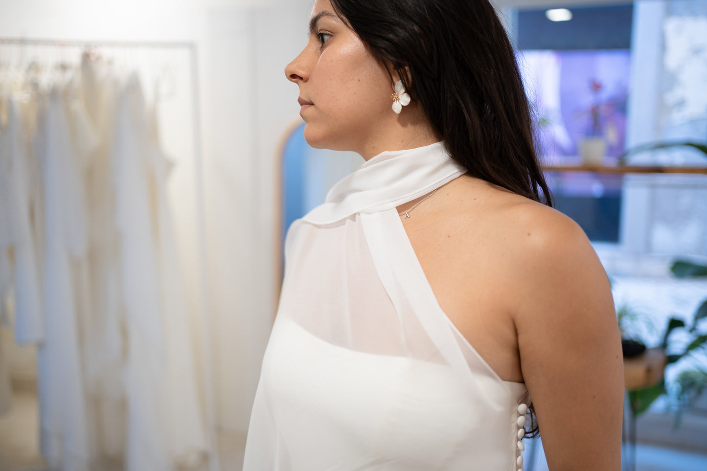 AIRIS | ONE SHOULDER W/ SCARF