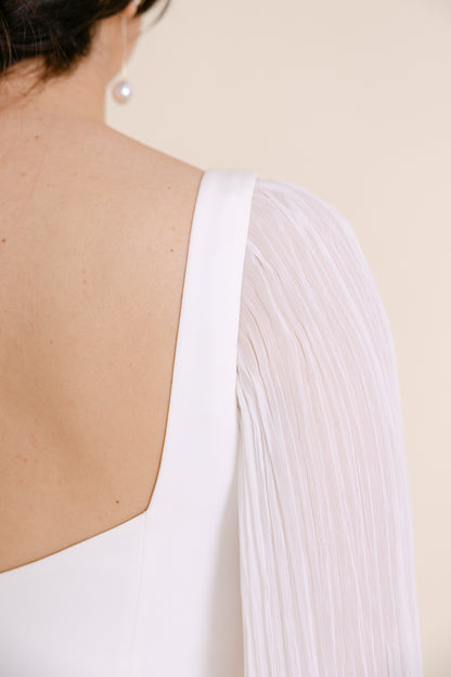 PLEATED CHIFFON SLEEVE