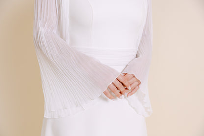 PLEATED CHIFFON SLEEVE
