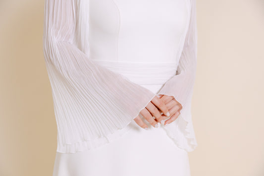 PLEATED CHIFFON SLEEVE
