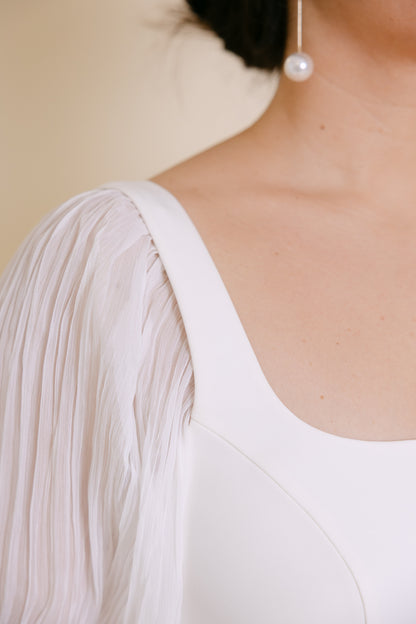 PLEATED CHIFFON SLEEVE