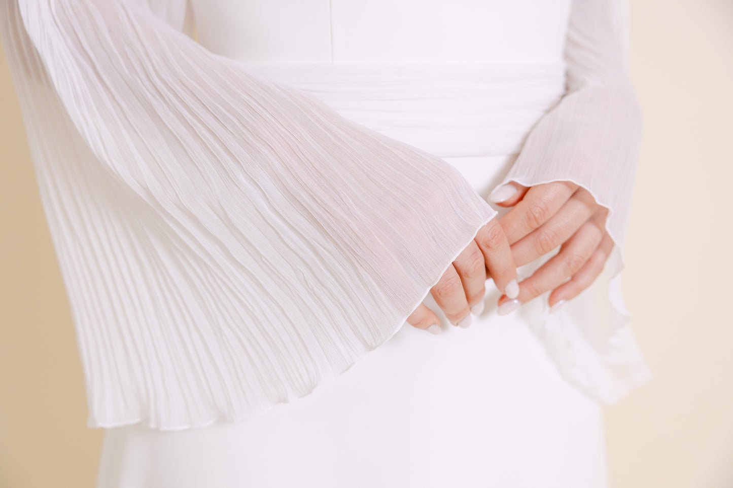 PLEATED CHIFFON SLEEVE