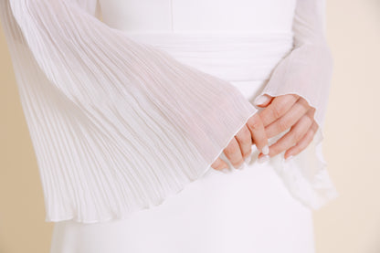 PLEATED CHIFFON SLEEVE