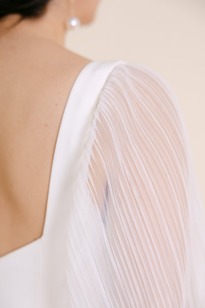 PLEATED TULLE SLEEVE WITH CUFF