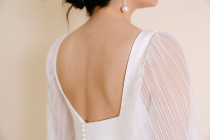 PLEATED TULLE SLEEVE WITH CUFF
