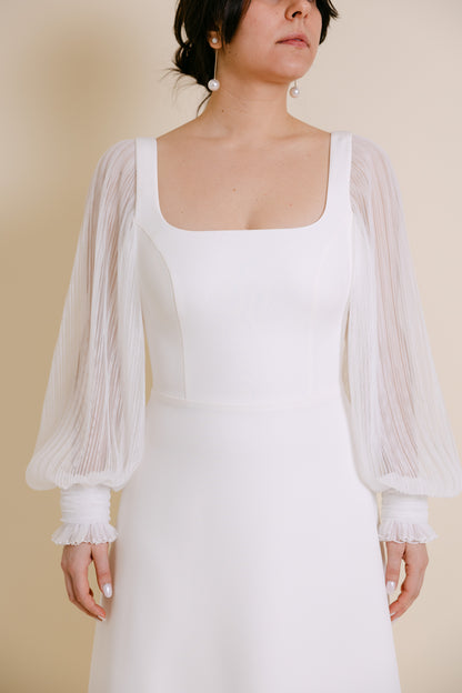 PLEATED TULLE SLEEVE WITH CUFF